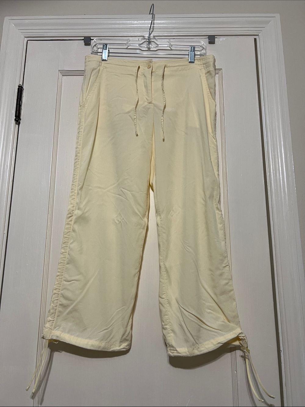 Under Armor Drawstring Casual Pants - Pale Yellow